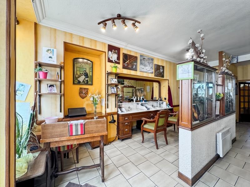 Local commercial - 119 m² - 4 pièces