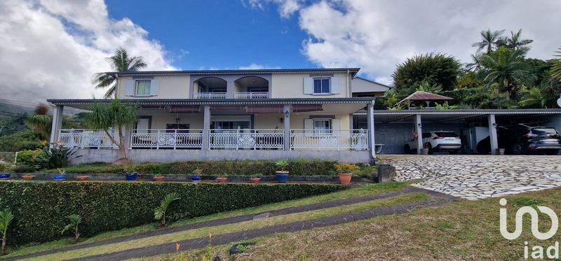 Maison - 280 m² - 10 pièces