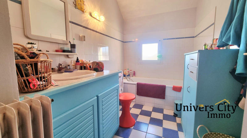 Maison - 102 m² - 6 pièces