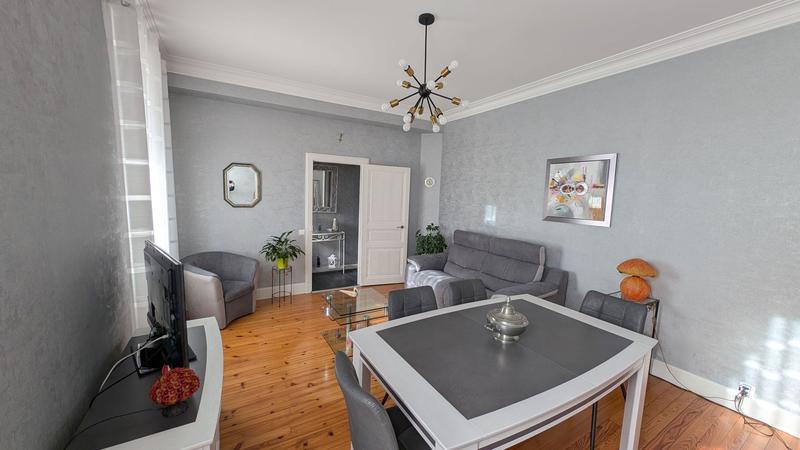 Maison - 154 m² - 8 pièces