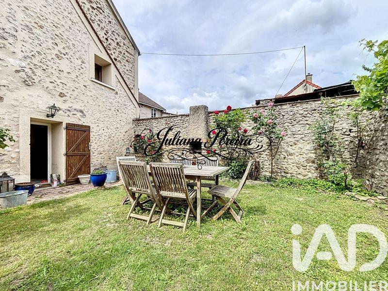 Maison - 176 m² - 9 pièces