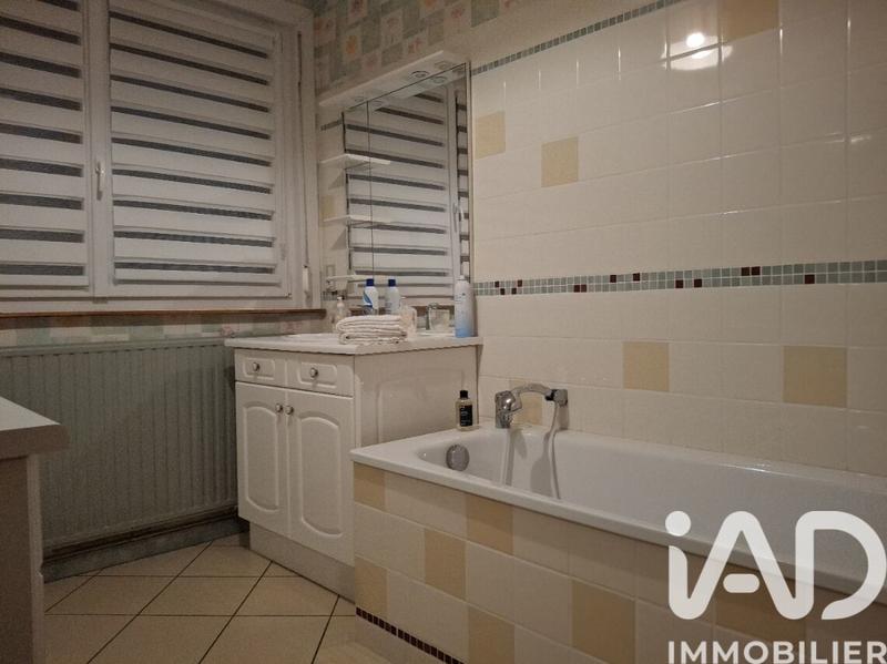 Maison - 200 m² - 8 pièces