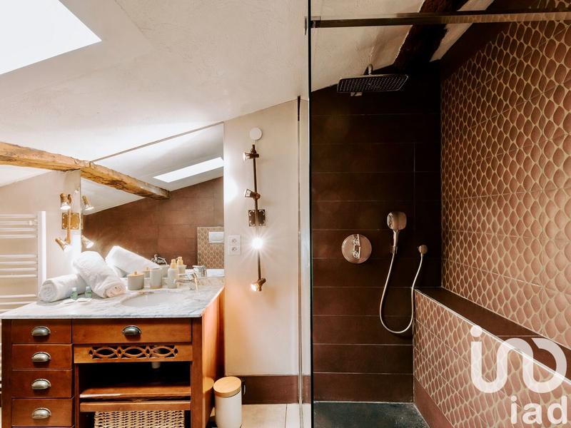 Appartement - 90 m² - 4 pièces