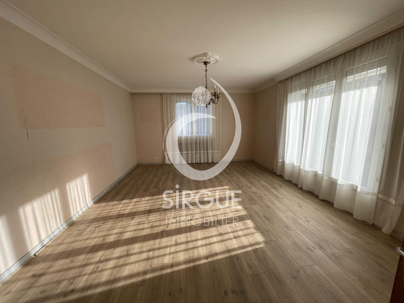 Maison - 92 m² - 5 pièces