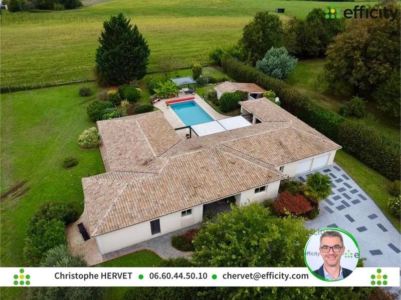 Pavillon - 238 m² - 8 pièces