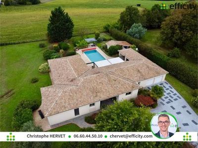 Pavillon - 238 m² - 8 pièces