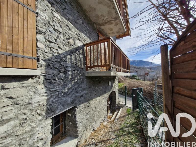 Maison - 98 m² - 5 pièces