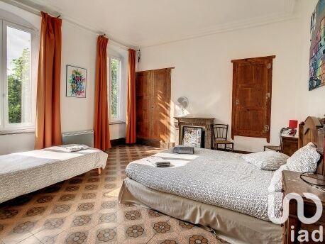 Maison - 430 m² - 7 pièces