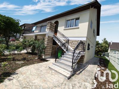 Maison - 165 m² - 8 pièces