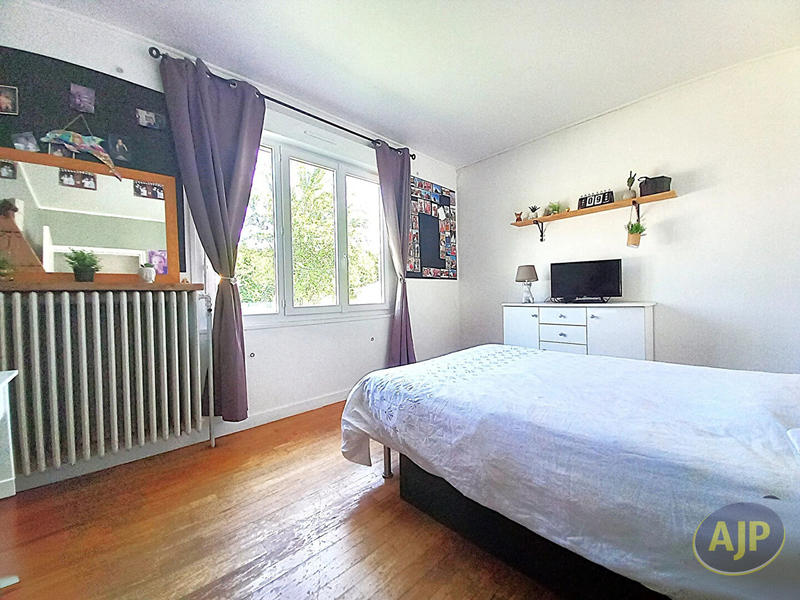 Maison - 137 m² - 7 pièces