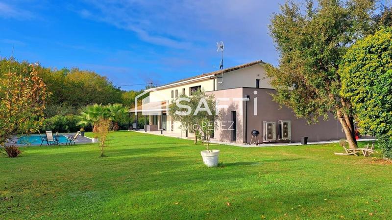 Maison - 290 m² - 5 pièces