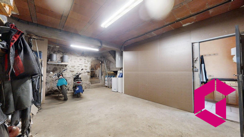 Maison - 98 m² - 4 pièces