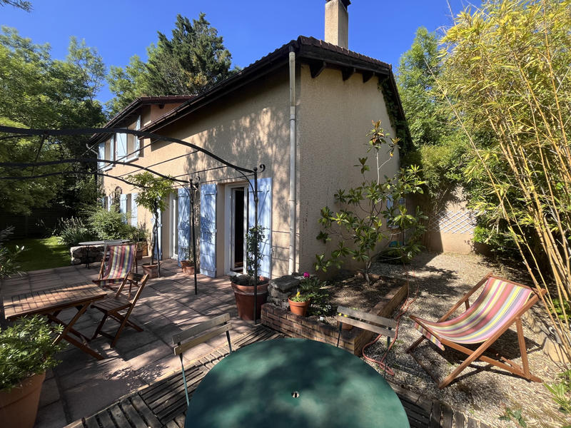 Maison - 140 m² - 5 pièces