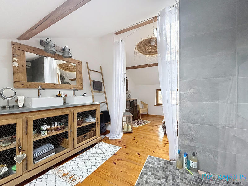 Maison ancienne - 110 m² - 5 pièces