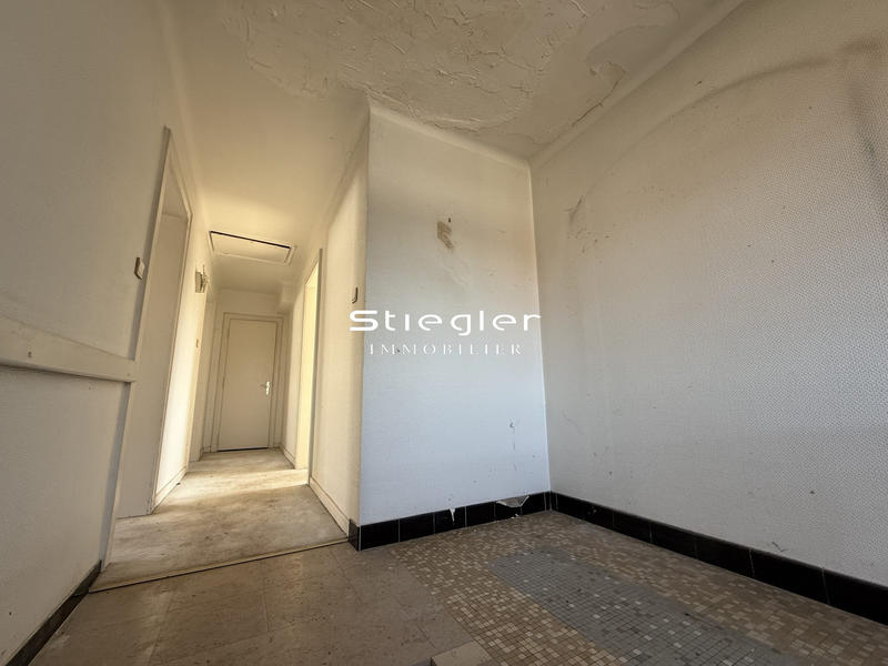 Maison - 204 m² - 6 pièces