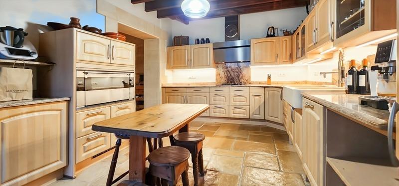 Maison en pierre - 363 m² - 10 pièces