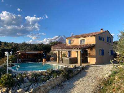 Maison - 106 m² - 5 pièces