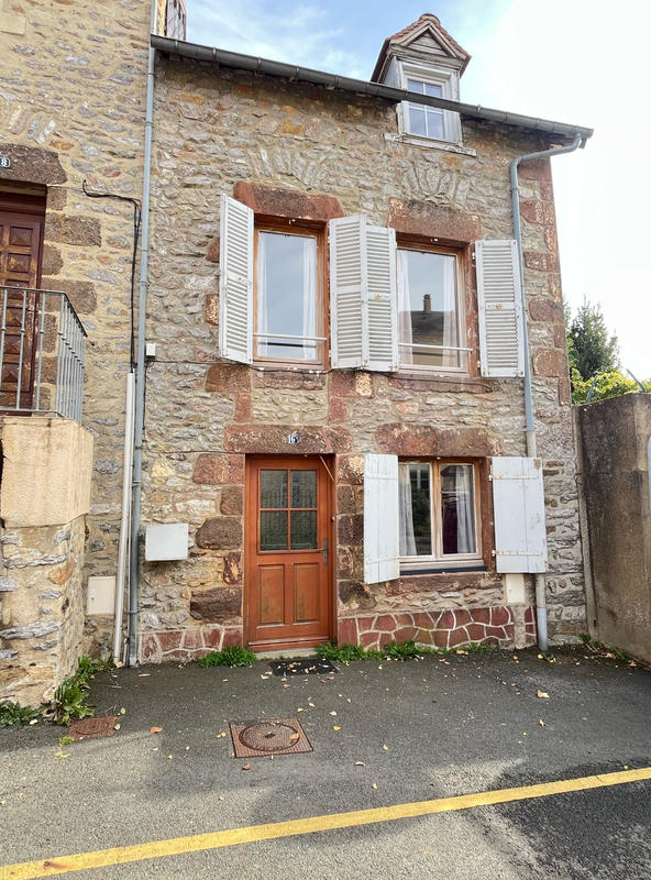 Maison - 64 m² - 4 pièces