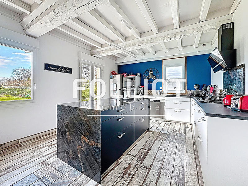 Maison - 198 m² - 6 pièces