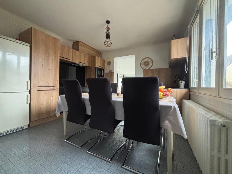 Maison - 163 m² - 7 pièces