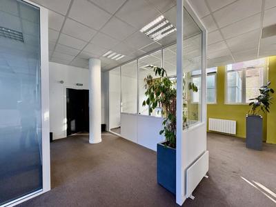 Bureau - 220 m² - 5 pièces