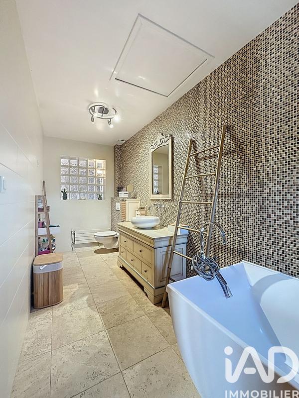 Maison - 290 m² - 7 pièces