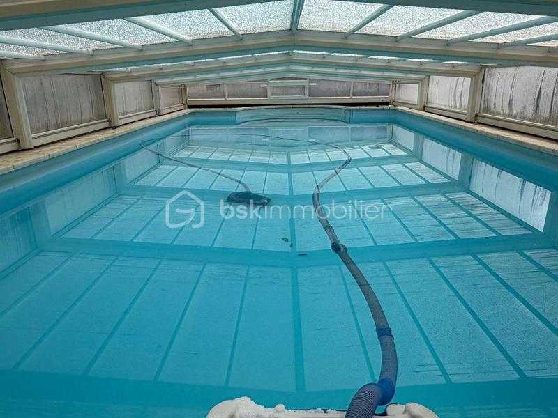 Villa - 230 m² - 10 pièces