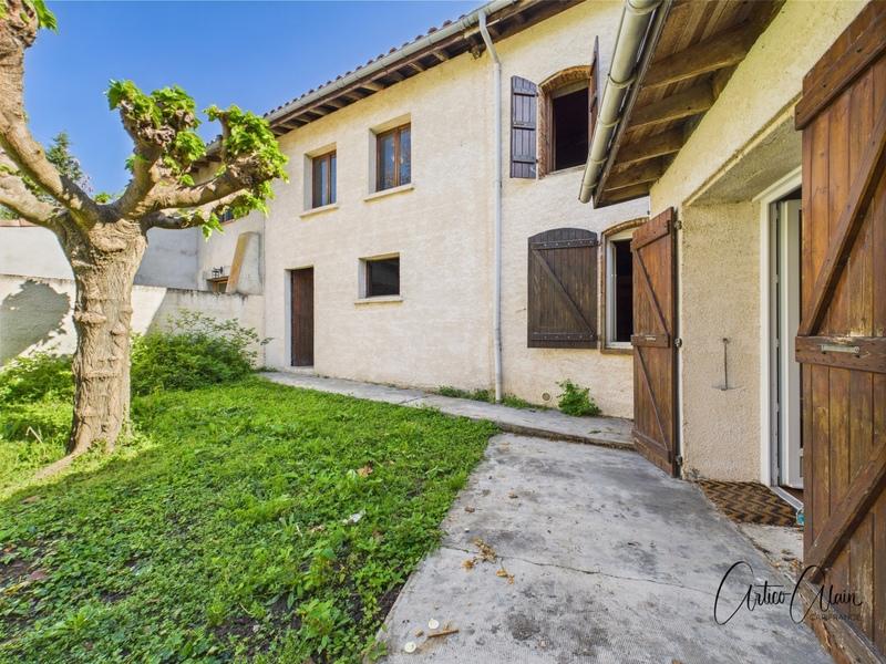 Maison - 96 m² - 3 pièces