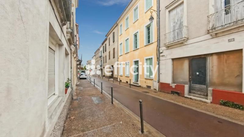 Immeuble - 160 m² - 9 pièces