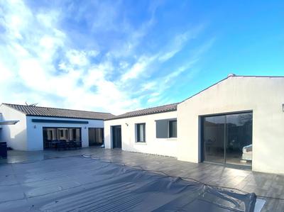 Maison - 195 m² - 6 pièces