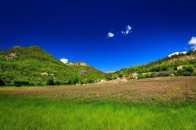 Terrain constructible - 905 m²