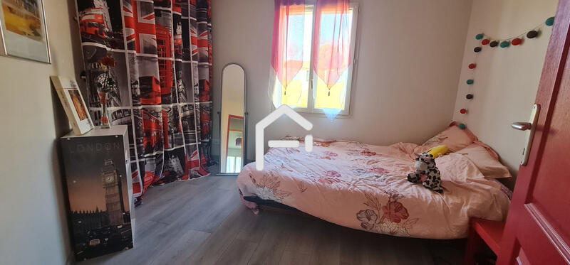 Maison - 104 m² - 5 pièces