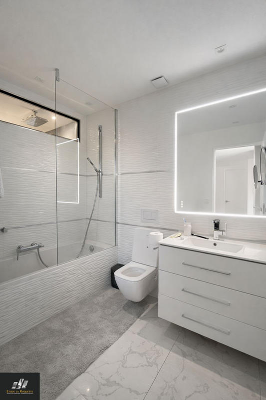 Appartement - 180 m² - 5 pièces