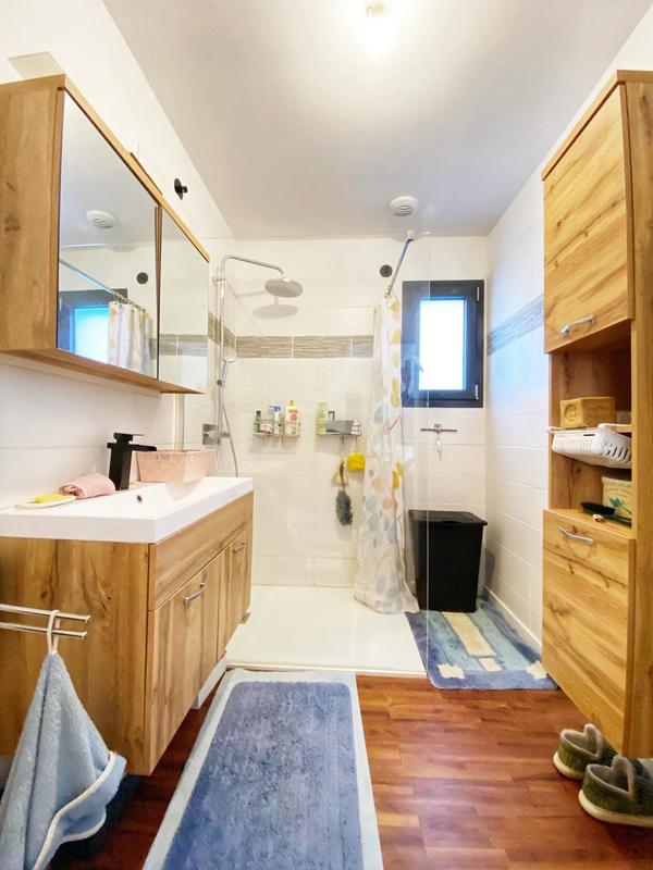 Villa - 90 m² - 5 pièces