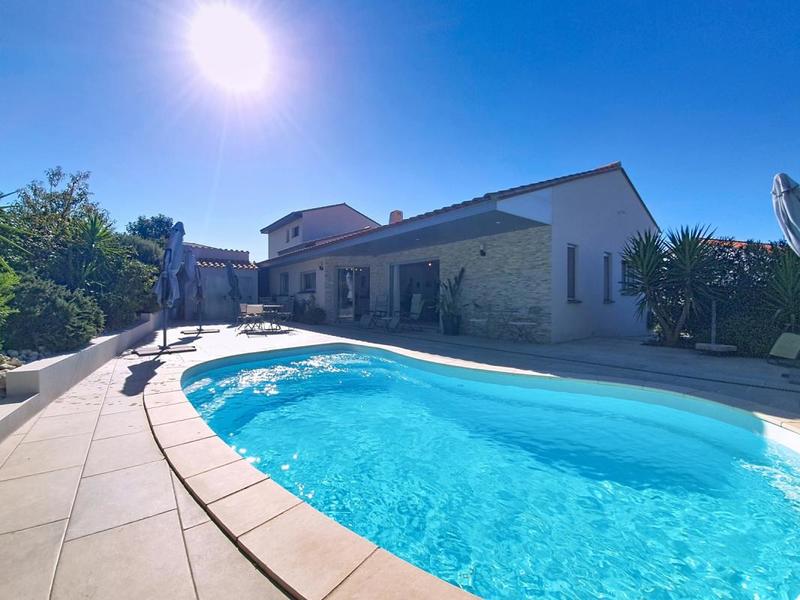 Maison - 104 m² - 4 pièces