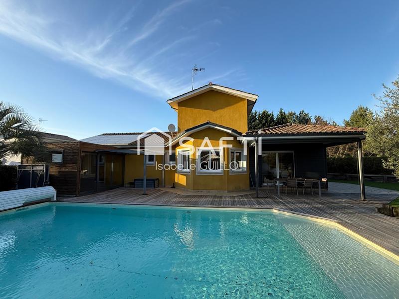 Maison - 180 m² - 6 pièces