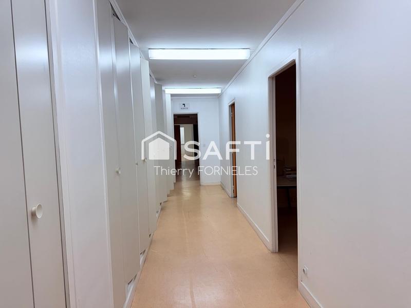 Bureau - 343 m² - 20 pièces