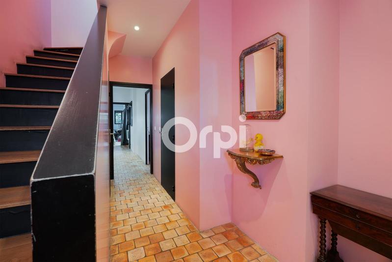 Maison - 205 m² - 7 pièces