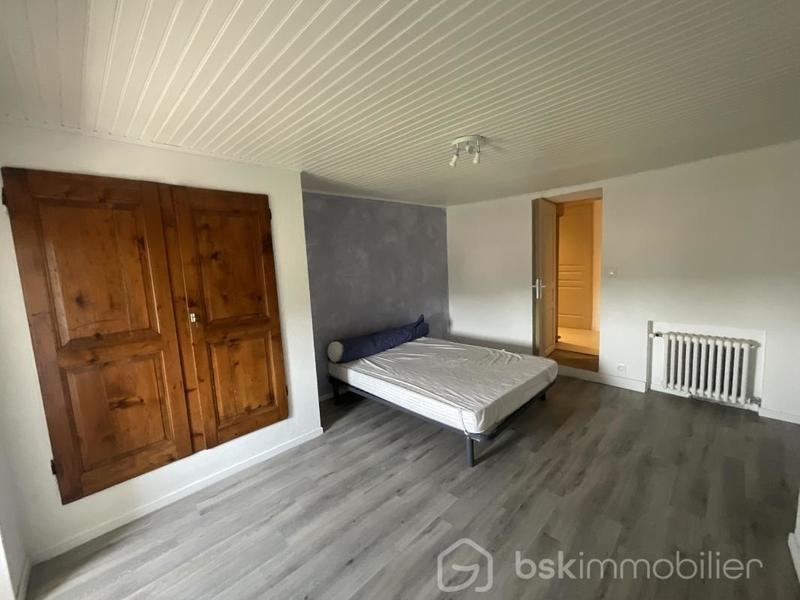 Corps de ferme - 222 m² - 7 pièces