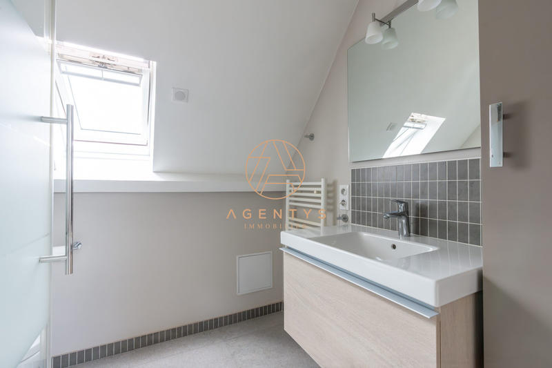 Maison - 95 m² - 7 pièces