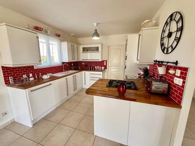 Maison - 94 m² - 4 pièces