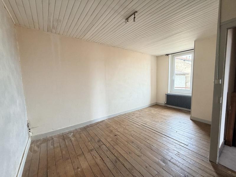 Maison - 90 m² - 5 pièces