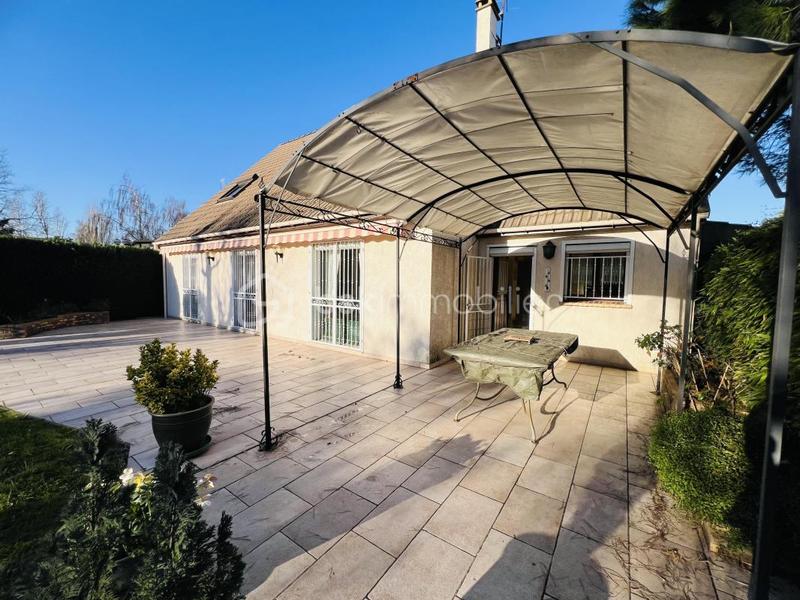 Maison - 159 m² - 7 pièces