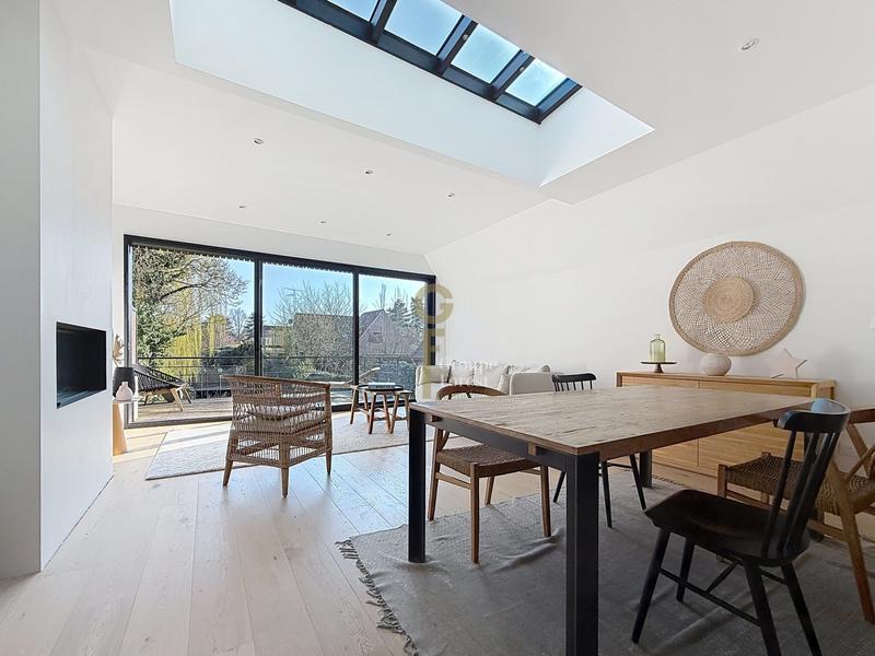 Maison - 180 m² - 7 pièces