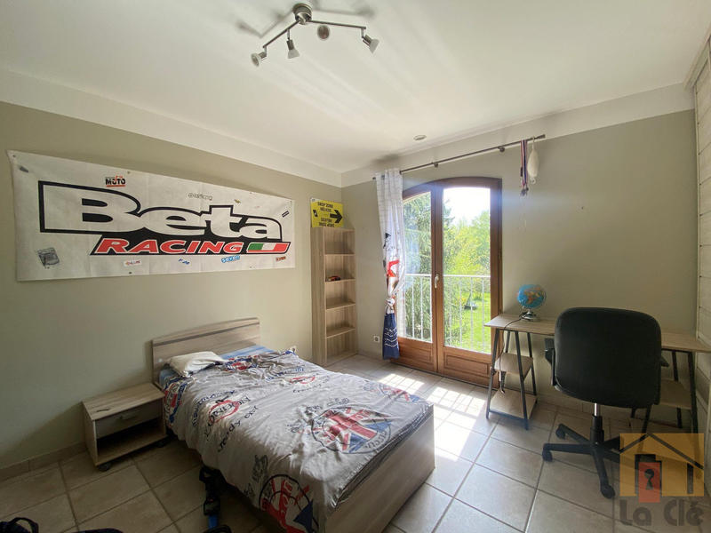 Maison - 206 m² - 7 pièces