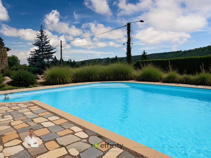 Villa - 206 m² - 9 pièces