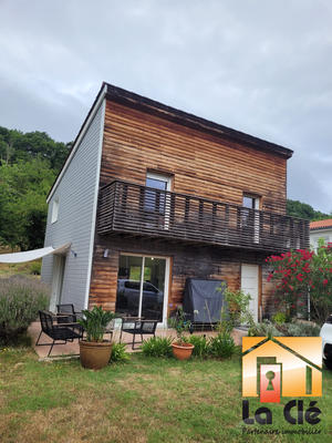 Maison - 91 m² - 4 pièces