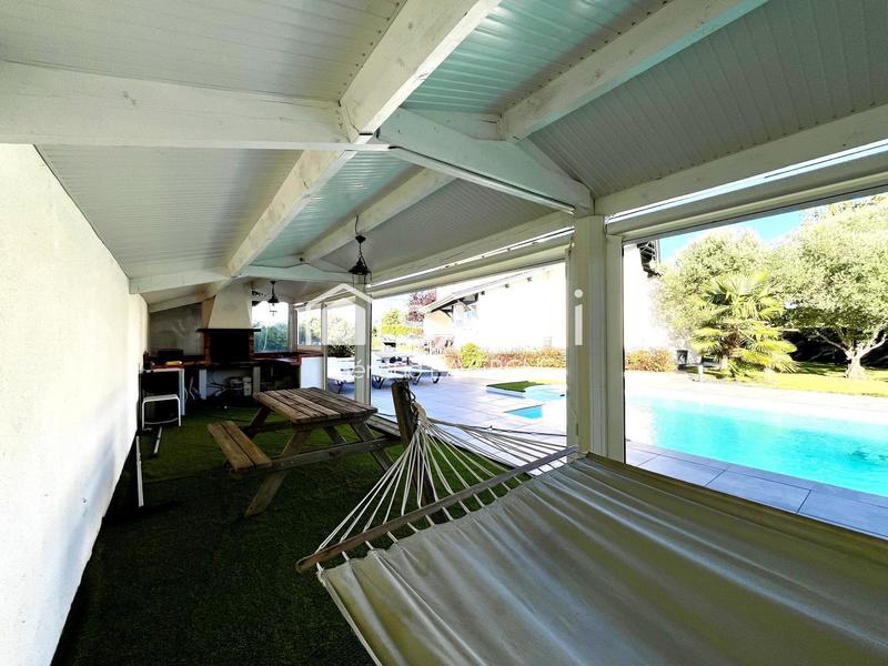 Maison - 140 m² - 4 pièces