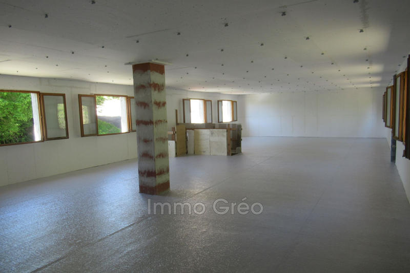 Maison - 235 m² - 5 pièces