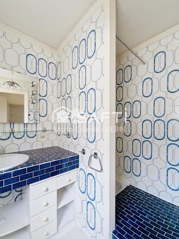 Maison - 248 m² - 7 pièces